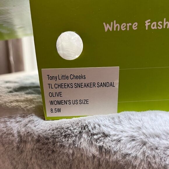 NWT Tony Little Cheeks Sneaker Sandals Olive Velcro Closure Size 8.5W - Picture 2 of 8